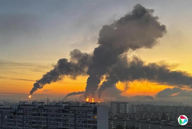 乌克兰发动今年以来最大空袭 俄至少四人死亡 莫斯科炼油厂受损