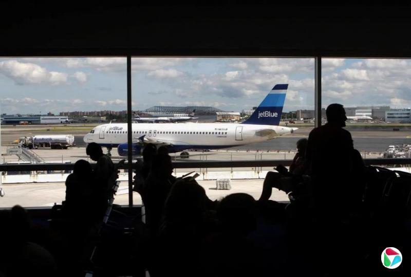 美国航空通信线路故障 数千趟航班受影响
