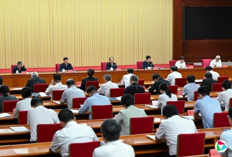 接连公布落马官员政绩工程 中国官方释放严查信号
