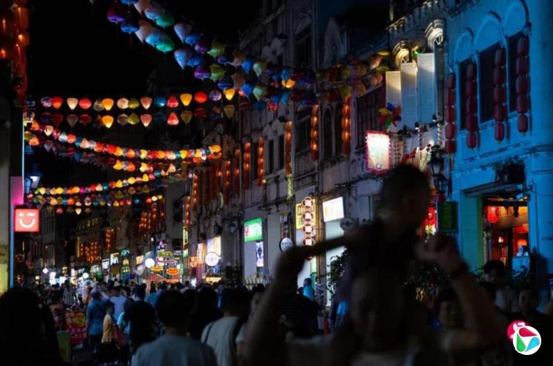 彭博:AI抢尽风头 中国消费股面临失落的十年