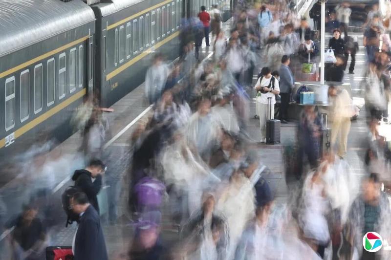 中国国庆假期交通出行人数超21亿人次