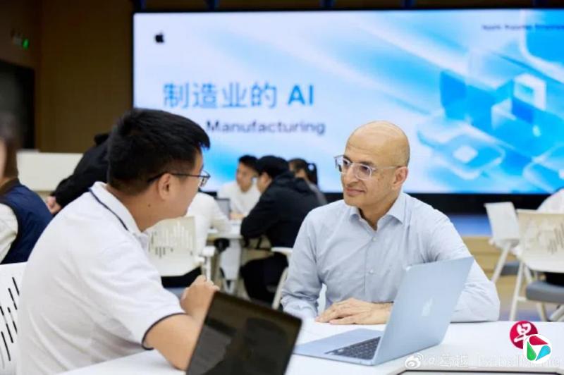 苹果首款折叠手机由iPhone Duo由中国富士康独家组装