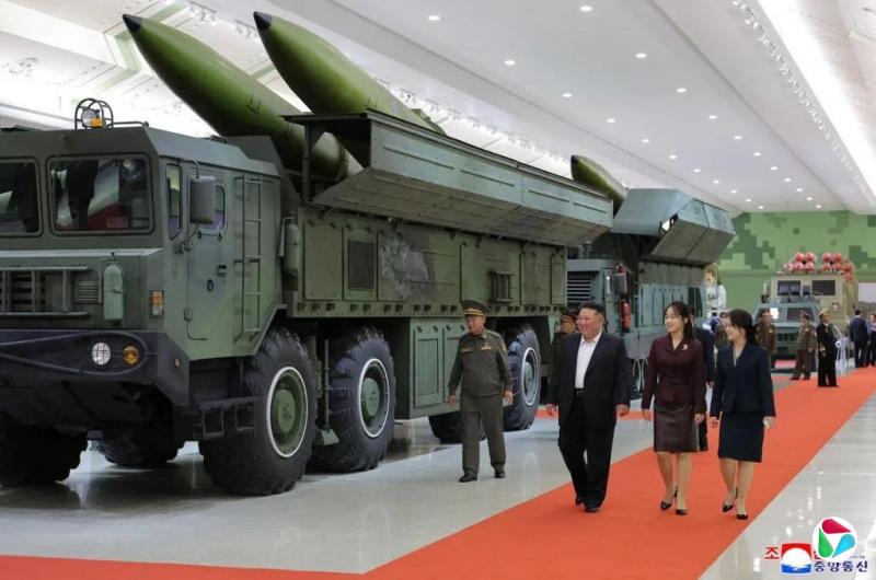特朗普再提与金正恩会面?朝鲜展示新型核导弹彰显拥核决心