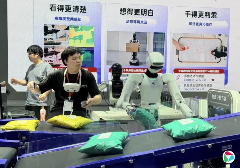 中国前三季服务业对经济增长贡献率达66.3%