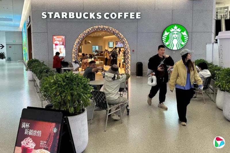 星巴克明起在华实施消费入座 门店将设提示牌