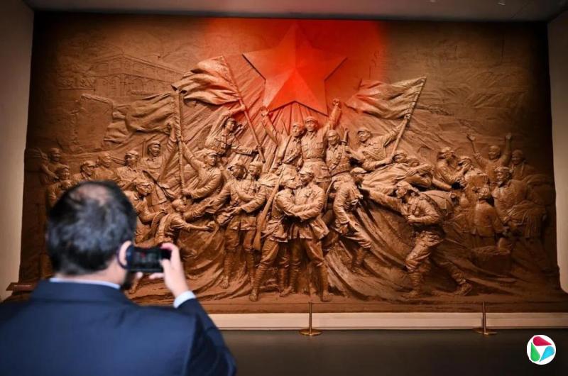 北京网信办账号发文:红军“茅台酒池洗脚”是污名谣言